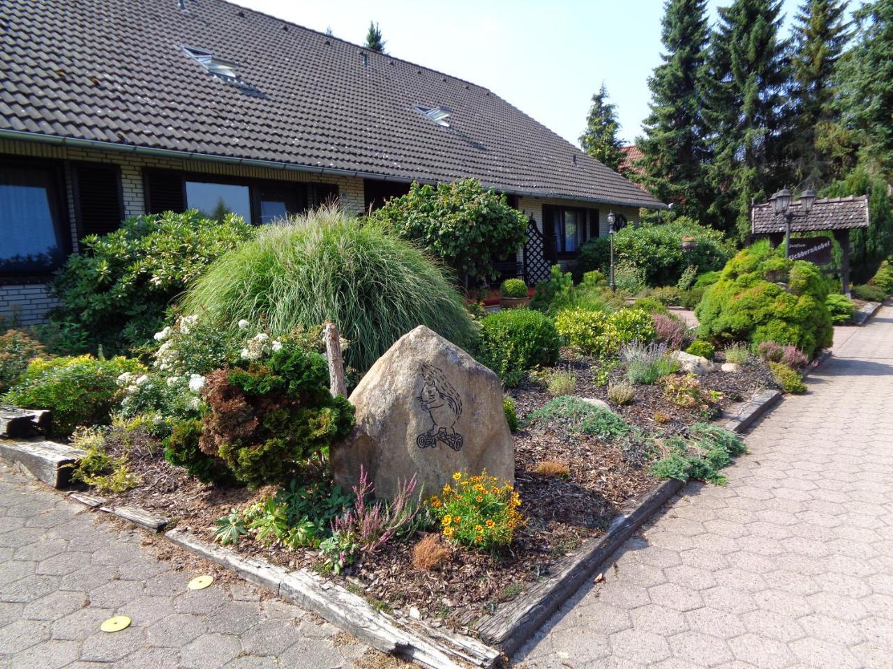 Hotel Garni Eichhornkobel Faßberg 外观 照片